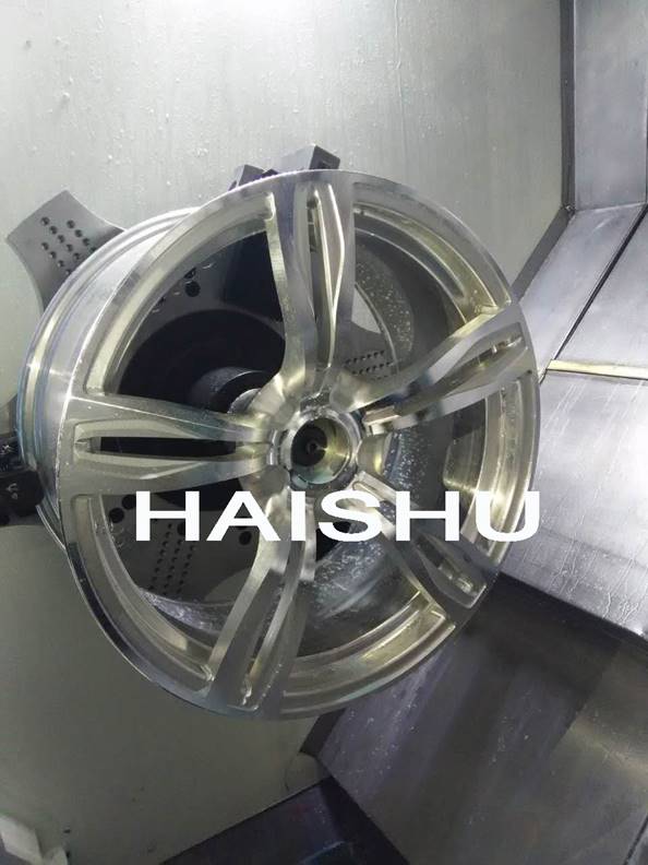 輪轂數控車床滑板和刀架的保養(yǎng)。